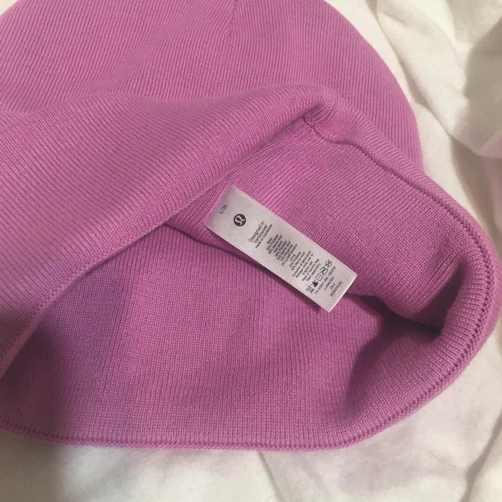 Lululemon WARM REVELATIONS BEANIE DHALIA MAUVE/ MEADOW PINK SIZE‎ L/XL